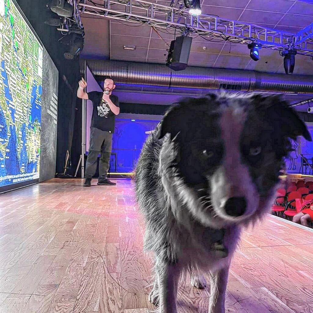 SlavekKral's tweet photo. Poslední přednáška stylově na mym festivalu v Brně.
Jak už dobře víte, tak končím s přednáškama a kariéru ukončím na svým festivalu, kde nebudu zdaleka největší hvězda.

Přednášky Nicolette Havlové, která došla pěšky z Havířova do Istanbulu, Rudy Krautschneidera, který objel… https://t.co/zLjhYVRkEW