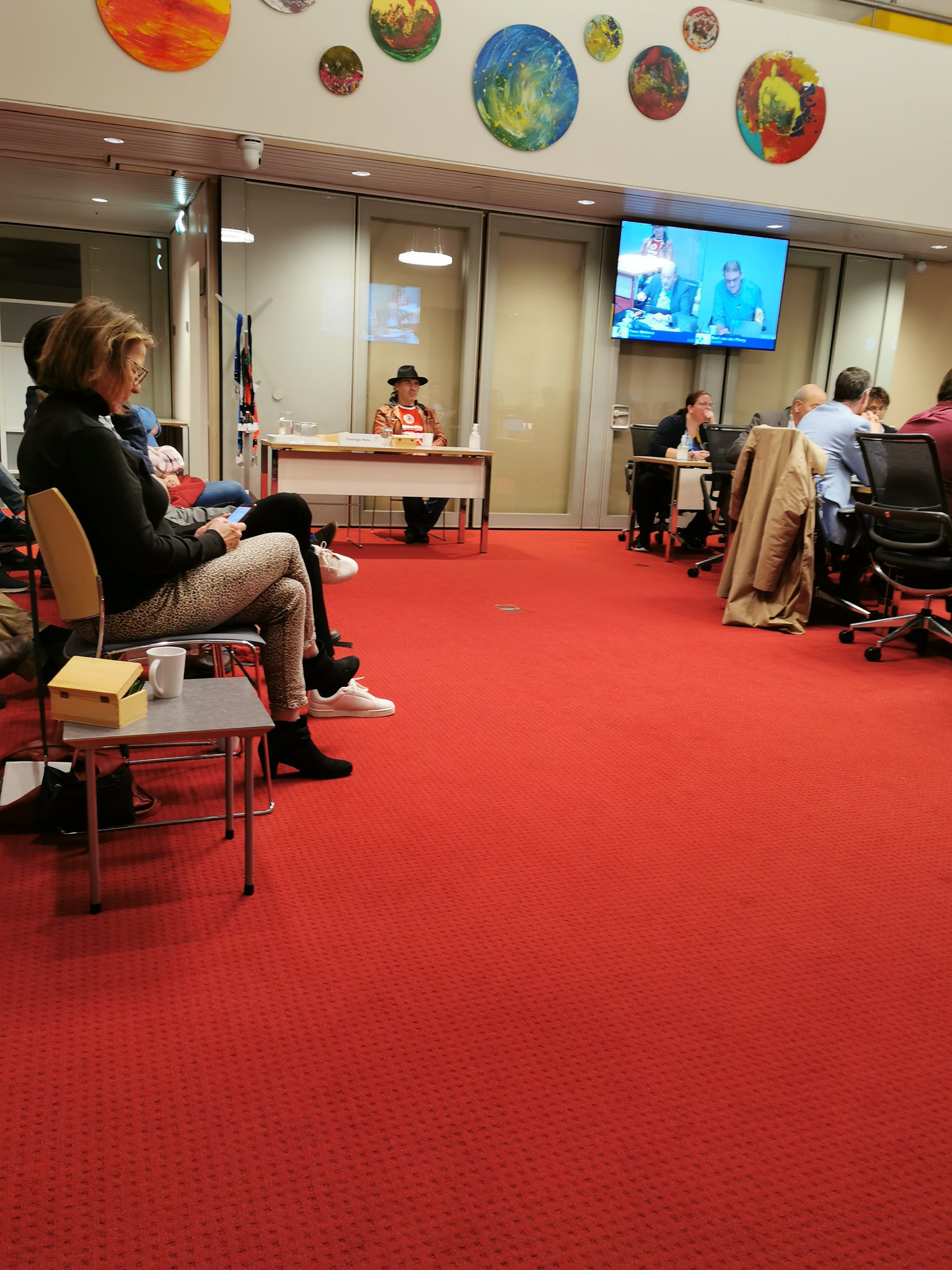 Piet van der Vooren (Teylinger Journalist) on Twitter "Bezoekers van vergaderingen in het