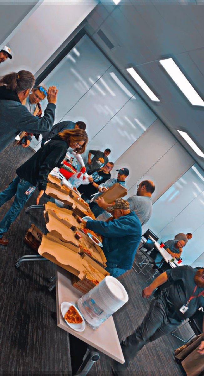 266_maintenance's tweet photo. A non-traditional Turkey feast to gather as a team. #buildingmaintenance #custodialmaintenance #HVACmaintenance #fleetmaintenance https://t.co/ym9vGJdyZU
