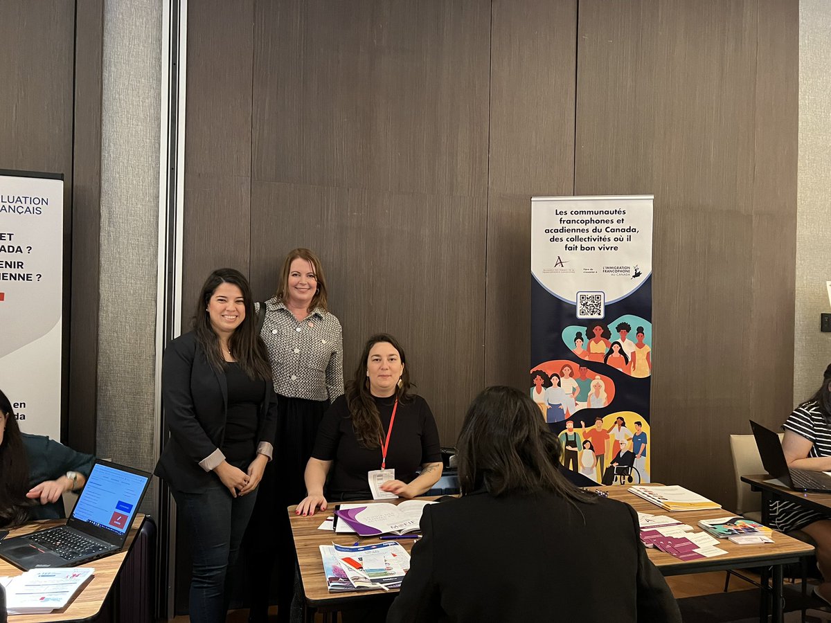 SBoutiyeb's tweet photo. Merci à l’ambassadrice du Maroc @NellStewart d’avoir visité le kiosque de l’@AFFCfemmes dans le cadre du Forum mobilité @DestinationCAN et d’avoir échangé avec nous sur le rôle important de nos organisations membres dans le domaine de l’immigration https://t.co/Wb3Ioxrr0u