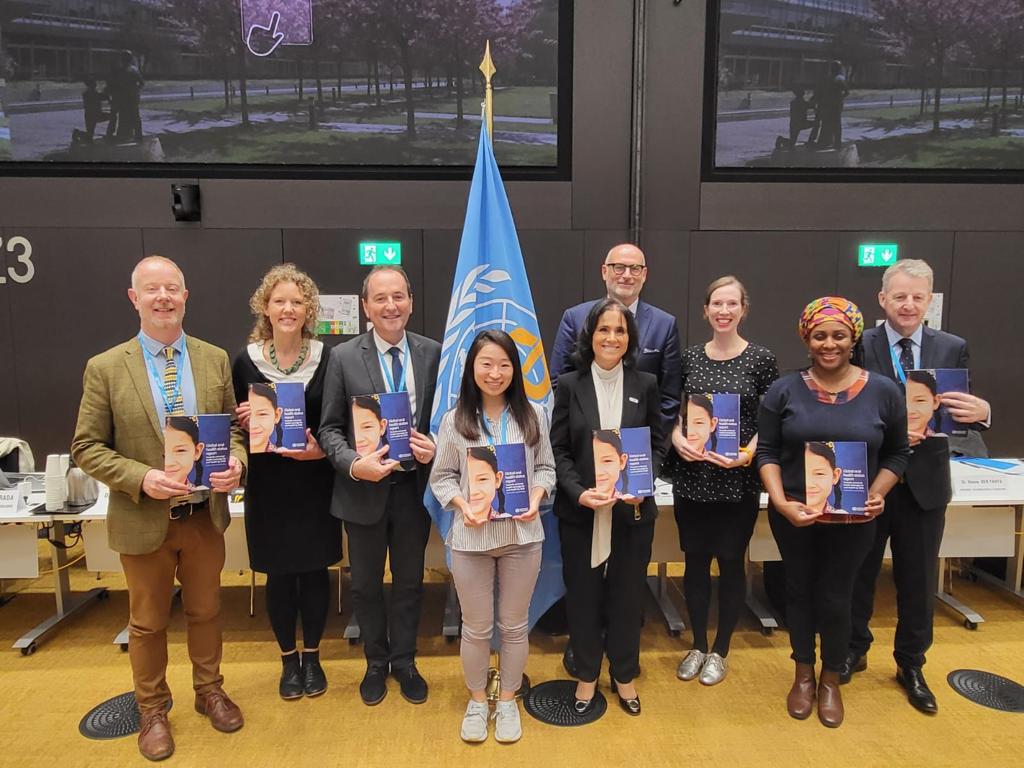 fdiworlddental's tweet photo. Last week, at the launch of the @WHO #GOHSR, FDI President encouraged everyone to join FDI in its efforts to tackle #AntimicrobialResistance. The report highlights that infection prevention and control in #OralHealthcare is key to addressing #AMR. ➡️https://t.co/nmku1QzL6J https://t.co/KVzt9sXWAJ