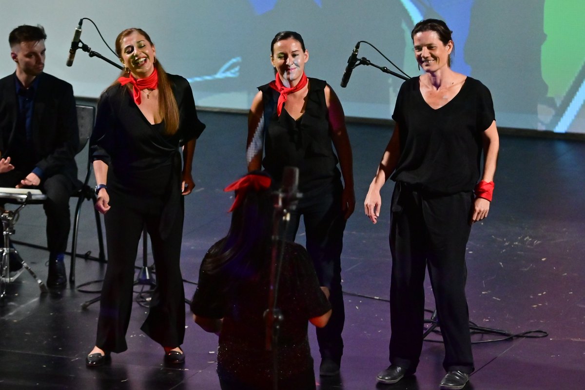 📸Así de fantástico fue este domingo el Concierto benéfico de invierno de #BarriosOrquestados en #Fuerteventura, con el alumnado y las familias de #ElMatorral y @Yerayverseador. ¡Enhorabuena a todos y todas!🎻💙 
¡Seguimos creciendo en la isla majorera!
<a href="/CabildoFTV/">Cabildo de Fuerteventura</a> <a href="/PuertoRosario/">Ayuntamiento de Puerto del Rosario</a>