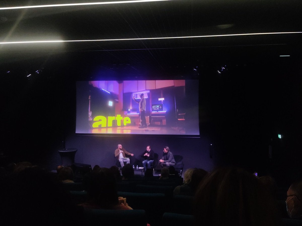 Emarketing_fr's tweet photo. Quelles sont les opportunités mais également les menaces du #numérique ? "On a réfléchi à l'opportunité du numérique et au biovirtuel où on mélange interactivité, c'est un terrain de jeu intéressant." #MKDAY22 avant la pause, une prise de parole de @gillesfrei @ARTEfr et @Ledger https://t.co/HuvAt5T4qH