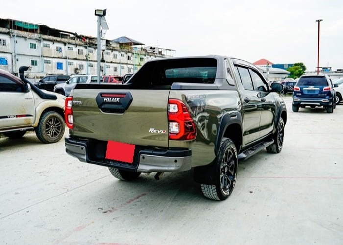 JaMtoka's tweet photo. • 2021 Toyota Hilux Double Cab
• 2800cc 4-Cyl Turbodiesel (GD-6)
• 201bhp/500Nm
 • 6-Speed AT
• 4WD, ABS, 7 Airbags, 
• Alloys, Fog Lights, Leather Seats, Side Steps
• Fuel Tank: 80L
• Mileage: 3,200km
• Source: Thailand
• KSh7,400,000 (All-inclusive)
• +254733665551 https://t.co/8nVouKssmD