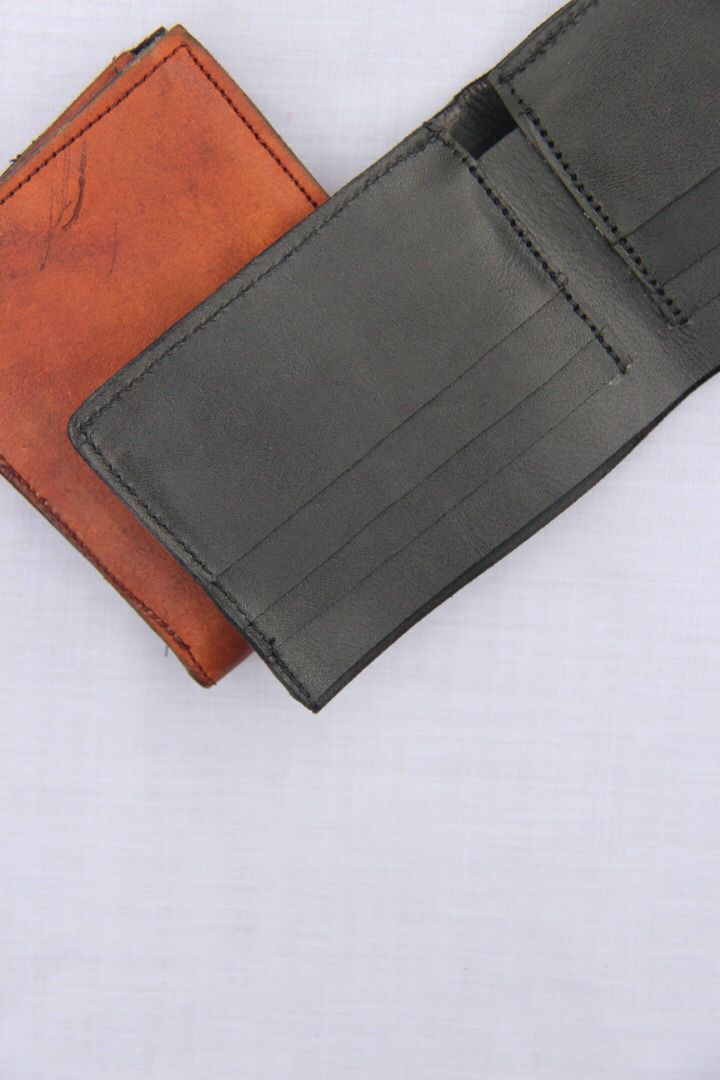 Introducing ISHIMWE wallet! For men with different colours from black, belge, light brown and brown. It many pockets for all your cards and folded cash.
Shop with us <a href="/thehappynes/">Abbie Sinkler</a> and your contribution goes to educate and create jobs for two #singlemother/ #teenmothers.