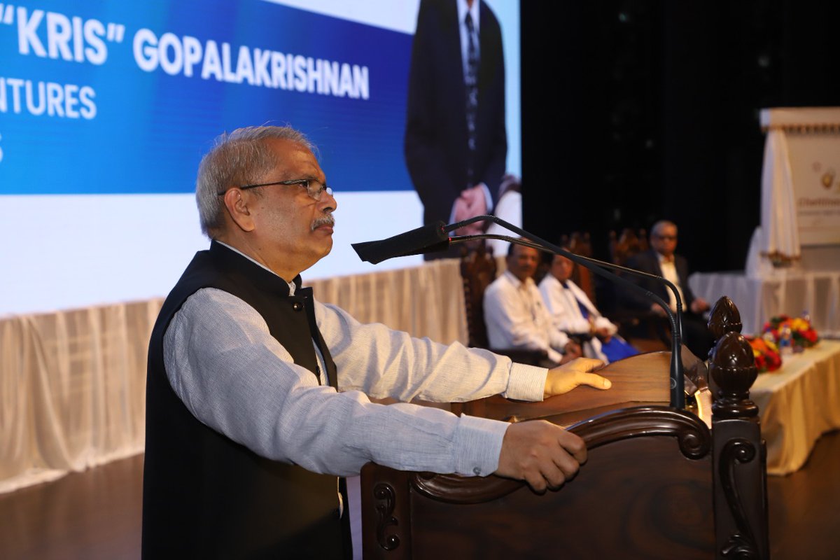 chettinad_univ's tweet image. Dr. SENAPATHY &quot;KRIS&quot; GOPALAKRISHNAN, CHAIRMAN, #AXILOR VENTURES, CO-FOUNDER, #INFOSYS, the esteemed Chief Guest for the day, inaugurated the Chettinad Simulation and #Skill Centre (#CSSC) on 23 November 2022.

#care #chri #CHC #nammachettinad