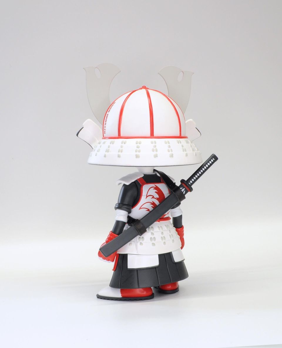 toysrevil's tweet photo. #toynews: The remaining pieces of Kid Katana 0008 (Kitsune) from @2PetalRose (following the initial release at #UnboxFest / #toynews on #TOYSREVIL: https://t.co/33DHuykmDW) will drop 17:00 GMT Friday Nov 25th on https://t.co/ybCnbc2RaN.
#designertoy
#toyblog #toysrevilblog https://t.co/8ZyvNqS5cm