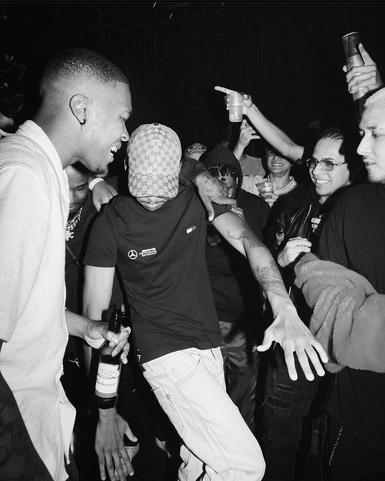 Tipo uma glock tweet media