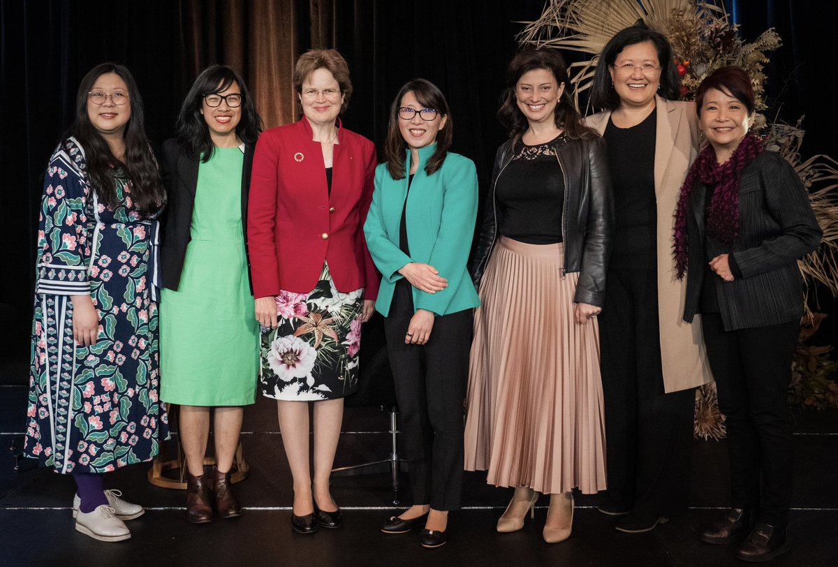 Privileged to speak at #OzAsia festival with @LoonKaren @wojennifer on tips to help others to crack the #bambooceiling & advice from @DivCouncilAus #RacismAtWork report. Wonderful to meet Frances Adamson AC & @michaels_andrea hearing their passion for the topic @LisaAnnese