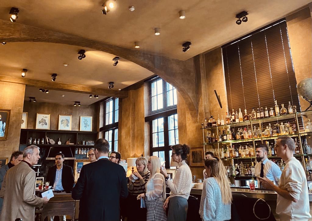 Onze federatie promoot een verantwoorde consumptie van haar producten en wil een partner zijn in de strijd tegen alcoholmisbruik. Vandaag gaat ze de dialoog aan met leden en partners rond de rol van alcohol in de maatschappij #StayTuned