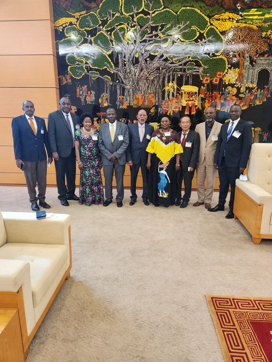 With Colleague Hons <a href="/MatiaK5/">Matia Kasaija</a> <a href="/CHRISBARYOMUNS1/">DR. CHRIS BARYOMUNSI</a> <a href="/mofaug/">MoFA Uganda</a> <a href="/HarrietNtabazi/">Hon. Harriet Ntabazi</a> &amp; our ambassadors, we are in Hanoi- Vietnam backing up  H.E <a href="/KagutaMuseveni/">Yoweri K Museveni</a>, as he pays his counter part,official state visit.We shall be signing MOUs in areas of agriculture research,ICT,trade  among others..