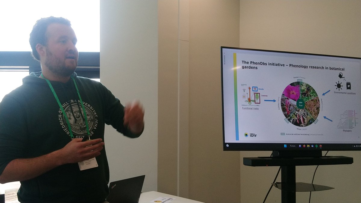 BucherSolveig's tweet photo. Lunchtime workshop on #phenology with @R_Rauschkolb presenting the @PhenObs network now in room 7 #sfe2gfoe2022 https://t.co/LPDNPL8zbG
