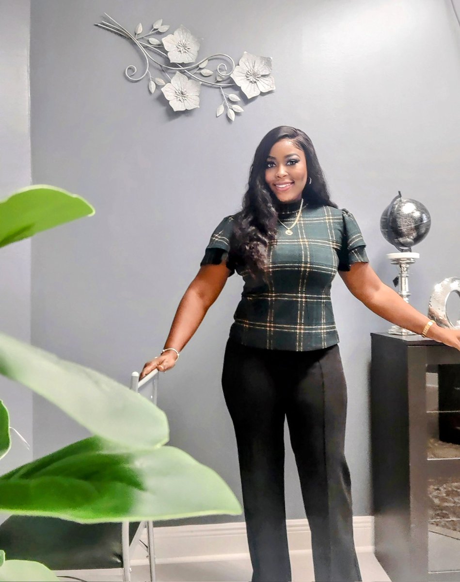shayalex37's tweet photo. Always classy, never trashy and a little bit sassy ☺️ Happy Wednesday 😘🤗
#purposedriven 🙏🏽#accountantbae 💸#constructionbae 👷♀️ https://t.co/pJ37QvpA8U