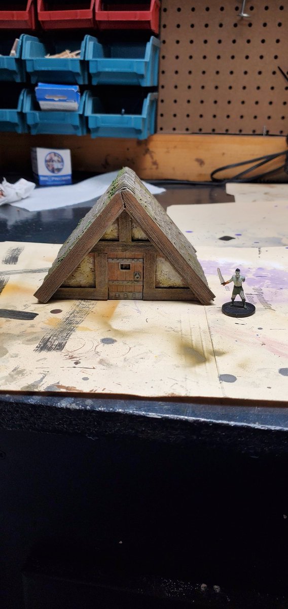 CyberWraithe's tweet photo. More houses #DnD #tabletopcrafting #Vtuber #envtuber https://t.co/JnwyJcKqeZ