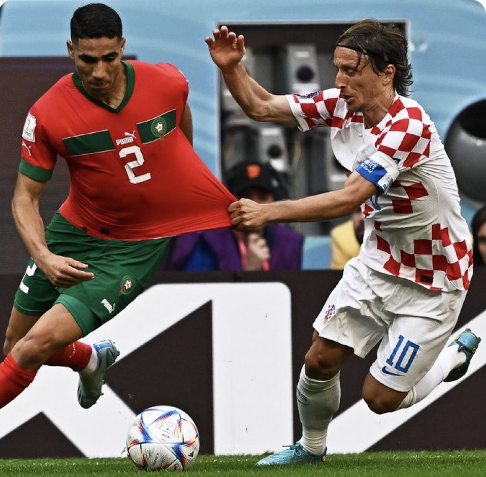 Incredible performance by Morocco 🇲🇦 to hold 2018 finalists Croatia 🇭🇷 to a goalless draw. A point will do here. The Atlas Lions displayed a solid defensive approach but just like Tunisia 🇹🇳 yesterday, they need to score.