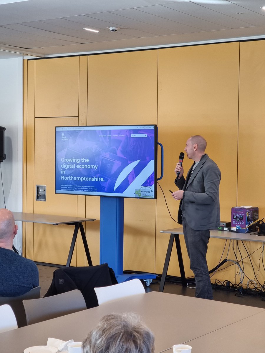 cafetracknn's tweet photo. Connect. Collaborate. Grow

Great message from @Digi_Northants https://t.co/LdQG6C0bCy