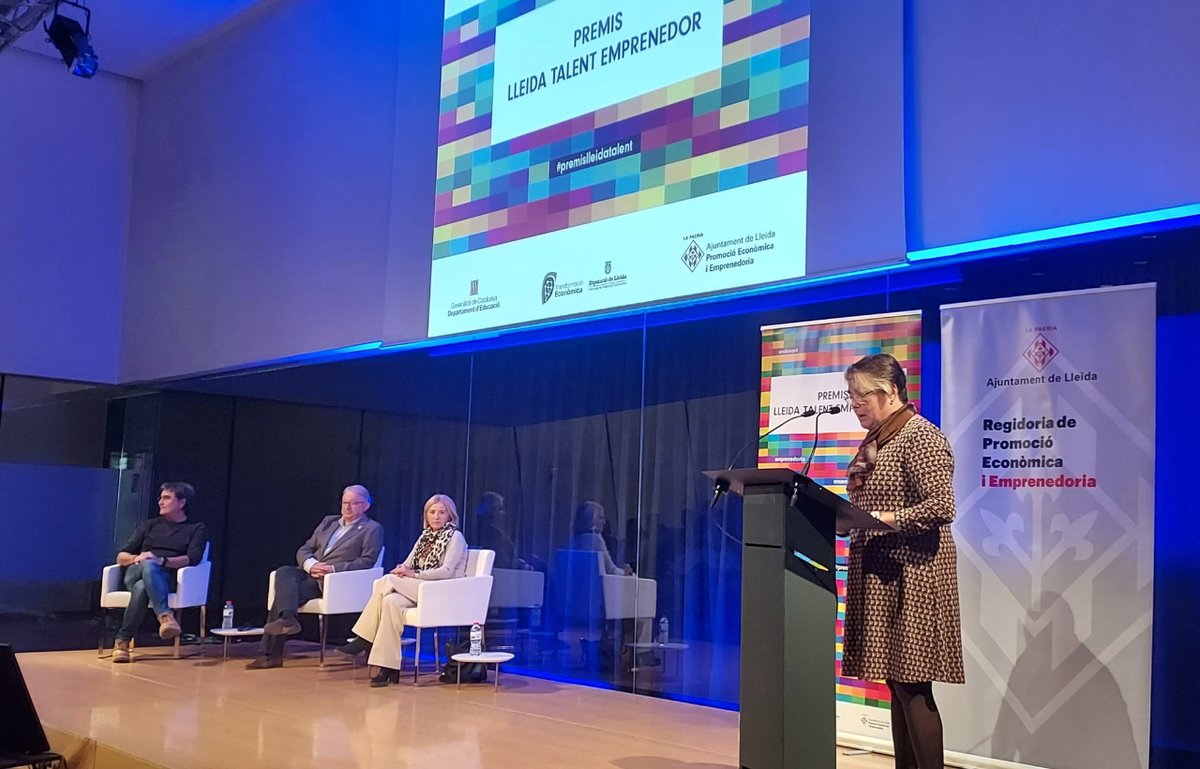 #PremisLleidaTalent | El diputat de #promocioeconomica <a href="/crlsgbrt/">carlos gibert</a> està present a l'acte d'entrega de premis de Lleida Talent Emprenedor. 🥇🙋‍♀️

➡️ Aquest programa neix amb la finalitat de fomentar la cultura emprenedora en l’àmbit del sistema educatiu.

#globalleida #emprenedoria