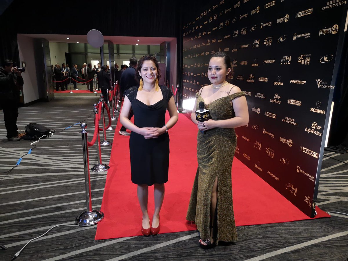 jenna_GH_'s tweet image. Ayer estuve en el #TransportationAwards 2022 al lado de mi amiga @Liznomas, en donde se le reconoce a un sector tan importante como el Autotransporte. 

#GrupoT21 #TransportationAwards 2022 #Top100DelAutotransporte