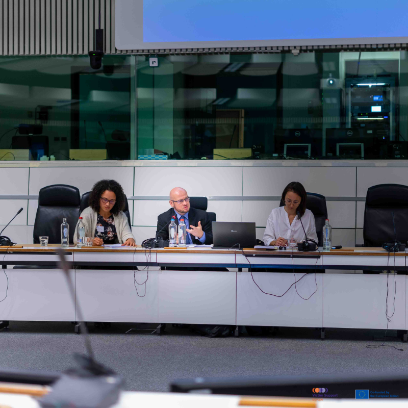 VictimSupportEU's tweet photo. 📍 Victim-centred policies, guidelines and training in societal services is essential to identify and help potential victims.
Read more in our new paper on #NationalVictimSupportFramework, linked below.
#EUVictimsRights #EUVictimsRightsDirective #ShapingVictimSupportTogether