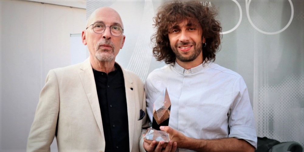 QueerLion's tweet photo. At 28. Festival du Film LGBTQ de Paris, screening of ๐๐ ๐๐๐ซ๐ง๐ข๐ฬ๐ซ๐ ๐ฌ๐ฬ๐๐ง๐๐, Queer Lion Award winner 2021
https://t.co/PAq9xzejHV
#QueerLion #SettimanaDellaCritica #SIC36 #Venezia78 #LaDerniรจreSรฉance #GianlucaMatarrese #cheriescheris #LGBTQ https://t.co/t4ZezeFyX6