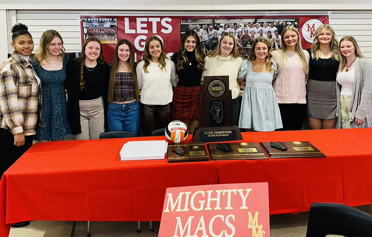 McAuley_VB's tweet photo. To our incredible, SENIORS, we are forever grateful for your many contributions to @McAuley_VB. Your leadership, tenacity, and grit will be missed. Thank you for being great role-models to our entire program. Your legacy will never be forgotten. #2022StateChampions #SENIORS https://t.co/VRBgXb07ah