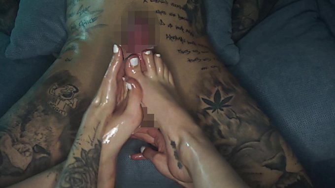 sub me for only 5$ &amp; watch this footjob video for free &hearts; https://t.co/LmV8lATzkC  #feet #feetworship<a href="/tag/feet"class="tags"><span>#feet</span></a><a href="/tag/footjob"class="tags"><span>#footjob</span></a><a href="/tag/feetworship"class="tags"><span>#feetworship</span></a>