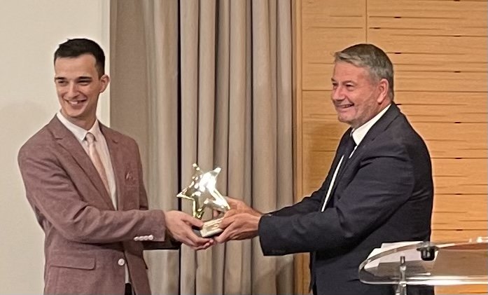 Le président <a href="/AntoineDiesbecq/">Diesbecq Antoine</a> est présent à la cérémonie de remise du prix de l'innovation, Alain Hollande, du <a href="/CNBarreaux/">Conseil national des barreaux - les avocats</a> par le président Jérôme Gavaudan, au projet ERGA OMNES