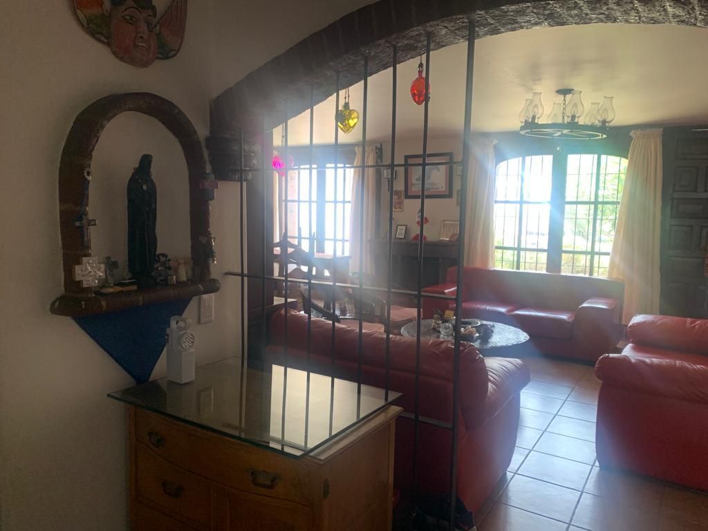 CrisInmuebles's tweet photo. Venta de casa en Lomas del Huizachal
$5,250,000 pesos.
4 recámaras
2 baños
2 estacionamientos
150 m²de construcción
180 m² de terreno
#casa #casaventas #casaventa #huizachal #miércoles #Miércoles #HUIZACHAL #lomashuizachal #CMAsesoríaInmobiliaria #cmasesoríainmobiliaria https://t.co/4n1ulLenhK