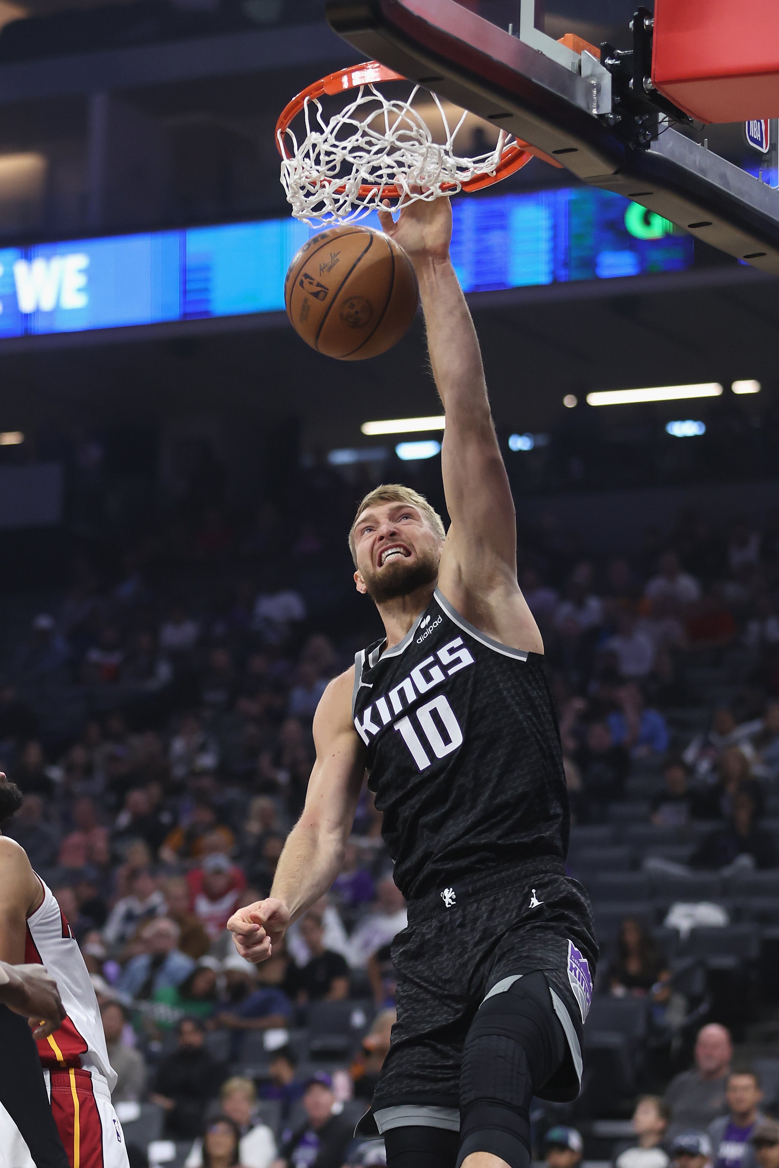 NBACentral on Twitter: Domantas Sabonis in his Kings debut: 22 points 14  rebounds 5 assists 52.6% FG  / Twitter