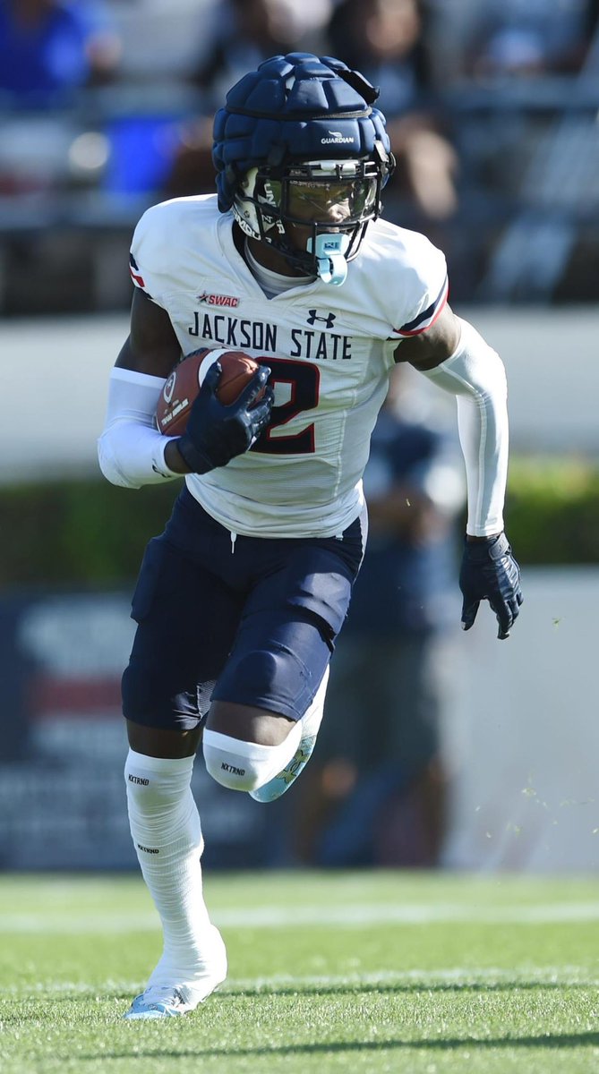 CameronPascal81's tweet photo. #AGTG After a great talk with @Coach_O I am blessed to recieve my first HBCU offer from Jackson State University🙏🏾💙 https://t.co/giOxY2H47i