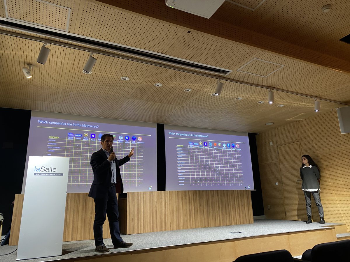 LaSalleBCN's tweet photo. #LSTalentWeek2022 | Un pequeño #recap de los tres primeros días de la #TalentWeek aprendiendo y compartiendo conocimientos en las #keynotes con @EY_Spain, 
@FERCHAU, @inetum_es, @CCMA_cat, @EpicGames, @barcelonactiva, entre muchas otras más.💯  

#WeLoveTalent https://t.co/aEsI6SHYTK