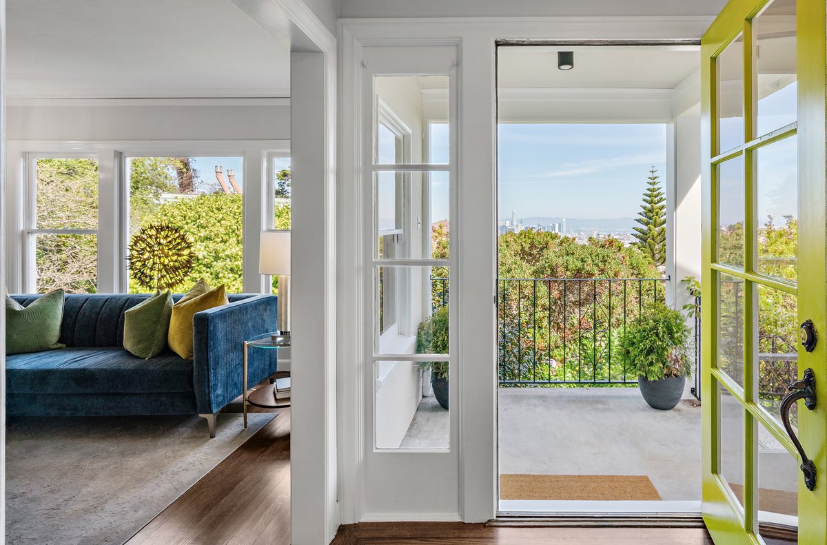 BernieAndMike's tweet image. Just Closed!
10 Pemberton Pl | Clarendon Heights
Closed over asking at $3,100,000
PembertonViewEstate.com
#justclosed #views #clarendonheights #sanfranciscoluxuryrealestate #sanfranciscorealestate #sfrealtor #vanguardproperties #bernieandmikehomes #luxuryrealestate #sf #homes