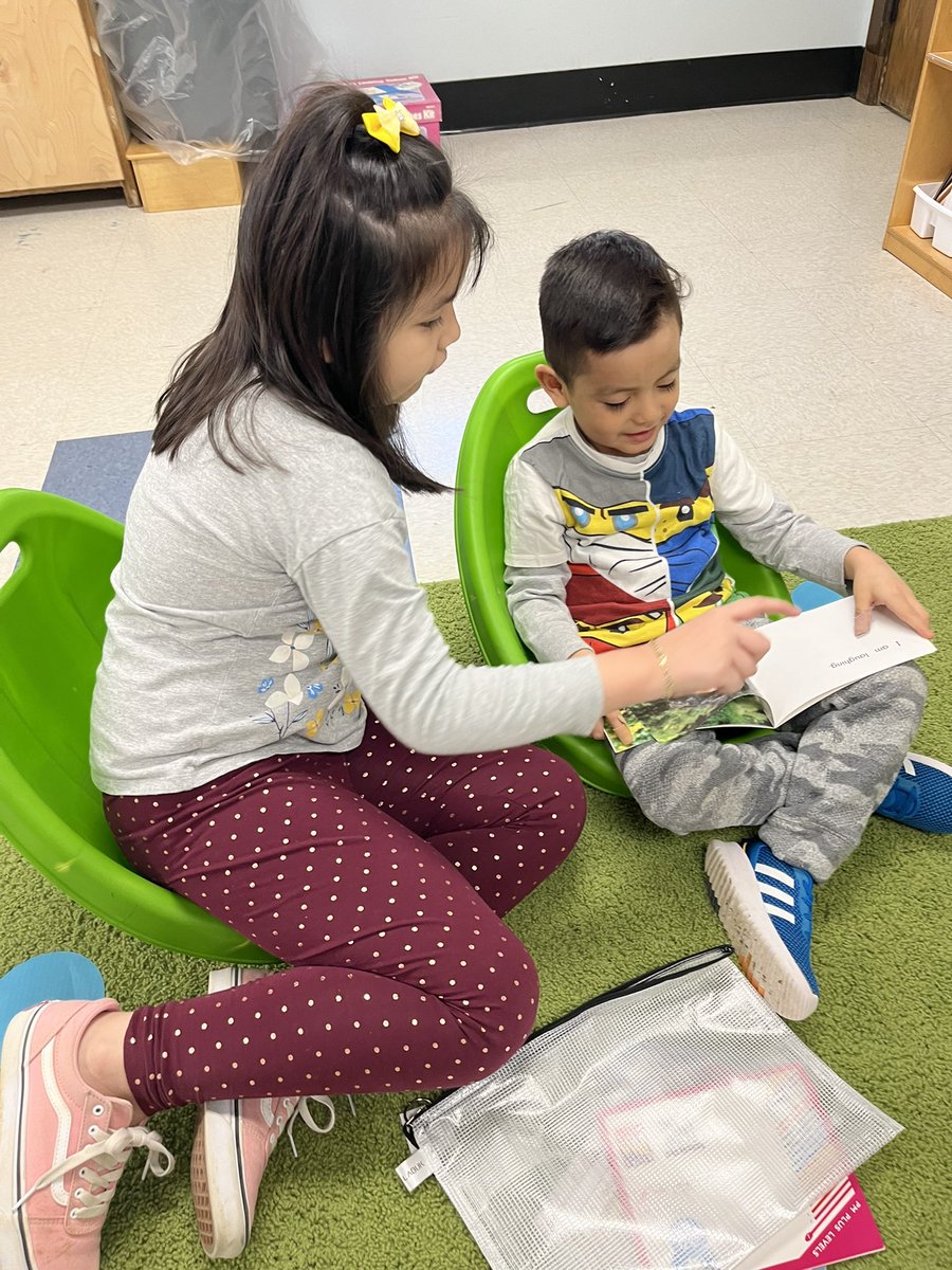 MissOBrienENL's tweet photo. Kinder ELLs were so thankful to read with some second grade buddies, especially when their buddy is their brother!! Look at them showing off their pointer powers! https://t.co/i5tBlMDnAF