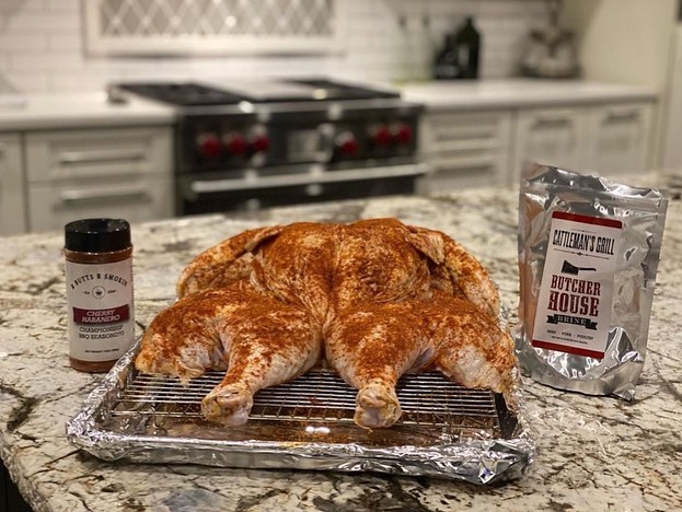 yodersmokers's tweet image. Repost from @barbecuemob
•
Enjoyed this cook yesterday. Thank you #yodersmokers for trusting us on this cook.  Thank you @haltemanfamilymeats for the beautiful bird.
.
#teamyoder #yodernation #yodersmoker #whyiyoder #barbecuemob #smokedturkey #turkeydinner #delicious