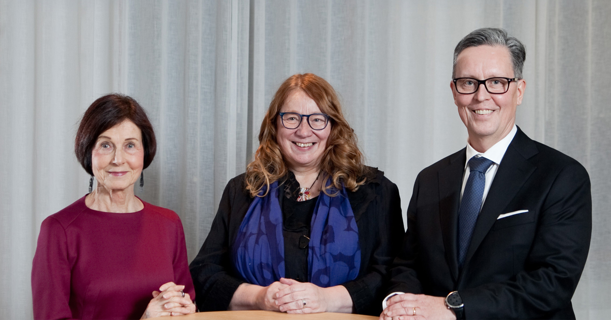 nokia's tweet photo. Congratulations to @akselamk who has been granted @FoundationNokia recognition award for her long-term efforts in developing teaching in mathematics, the natural sciences, environmental studies and technology, as well as in strengthening science education. https://t.co/ZJal5lFr32 https://t.co/ZF92QOVbqS