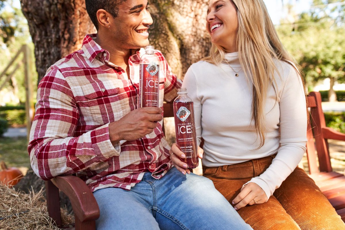 SparklingIce's tweet photo. When you look me in the eyes and we drink flavor, everything's alright. ๐ต
But seriously, we are so thankful for our #FlavorCrew! https://t.co/BMRT7z2jJs