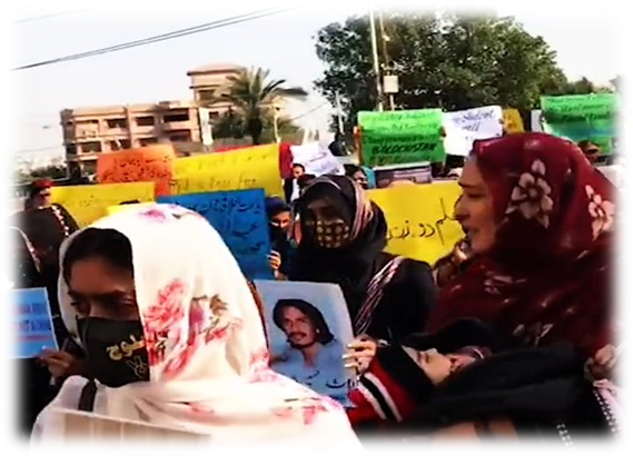Reebal_1's tweet photo. بلوچستان کی عوام کوان دہشتگردتنظیموں نےاتنامجبورکردیاکےبلوچ اپنےپیاروں کو بچانےکےلیےریاست کے خلاف بولنے پرمجبورلیکن ہمیں انکی آنکھوں اور دلوں میں چھپے درداور تکلیف کوسمجھناہوگا۔،
#RejectBLATerrorism https://t.co/9QtagOCHU5