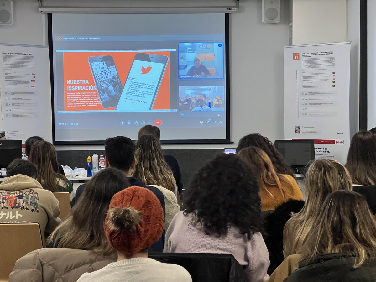 ToledoAyto's tweet photo. Una treintena de jóvenes se suman al taller de acoso callejero del programa del Ayuntamiento con motivo del 25N

Más información: https://t.co/8TghG81pPP https://t.co/cJBxTKgbWS