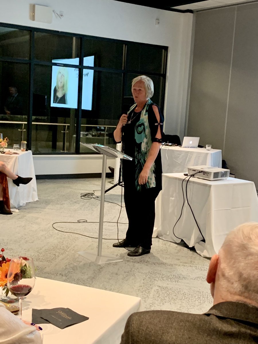 kdickenson1's tweet photo. Grateful to be part of the large crowd celebrating ⁦⁦@wendyneufeld⁩ last night, honouring her incredible legacy and wishing her well in retirement! ⁦@Abbotsfordfdn⁩ ⁦@City_Abbotsford⁩ #community #philanthropy #leadership https://t.co/tz4PBdGnDn