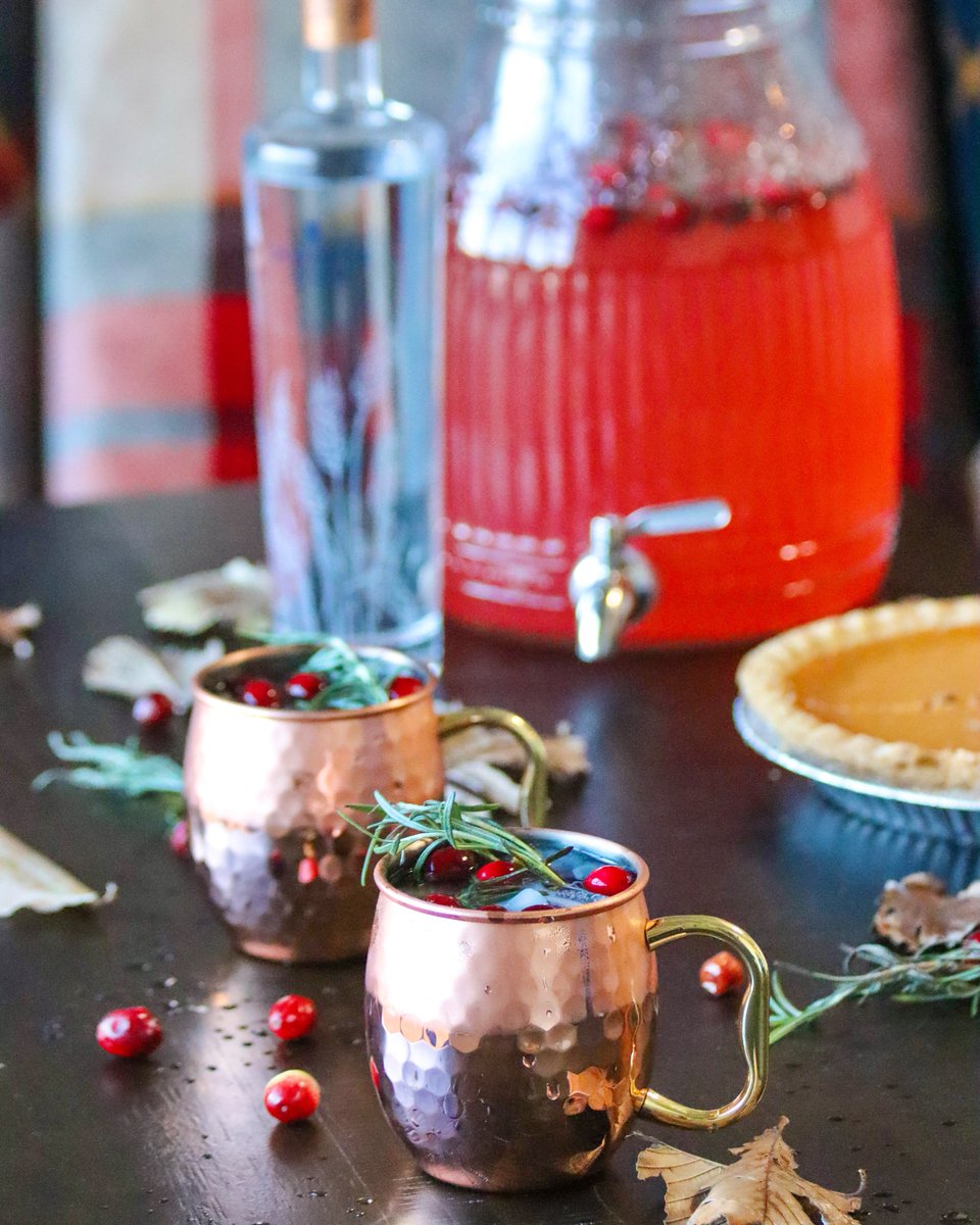 Let's put those cranberries to good use this year!😉🥂 An excellent and delicious cocktail for all your Thanksgiving gatherings. 
Cranberry Moscow Mule
rockcreekdistillery.com/schultz-vodka-…

Cheers, and Happy Thanksgiving!

#schultzvodka #thanksgivingcocktails #Thanksgiving2022 #cocktails
