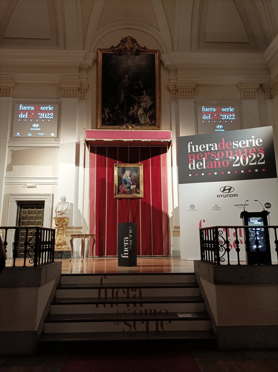 Todo listo en la Real Academia de Bellas Artes de San Fernando para la gala de los Premios Personajes del Año de @fueradeserie