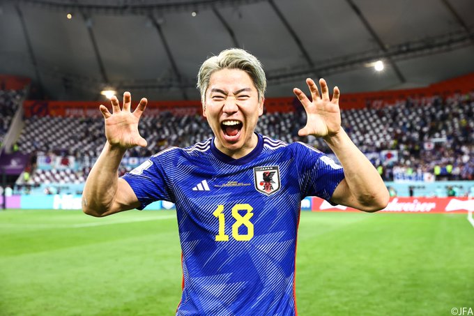 浅野拓磨のダンス カンナムスタイル が筋肉凄くてかっこよすぎ 世間の反応や感想も ヒカブログ 気になる 知りたい 役立つ情報をお届けします
