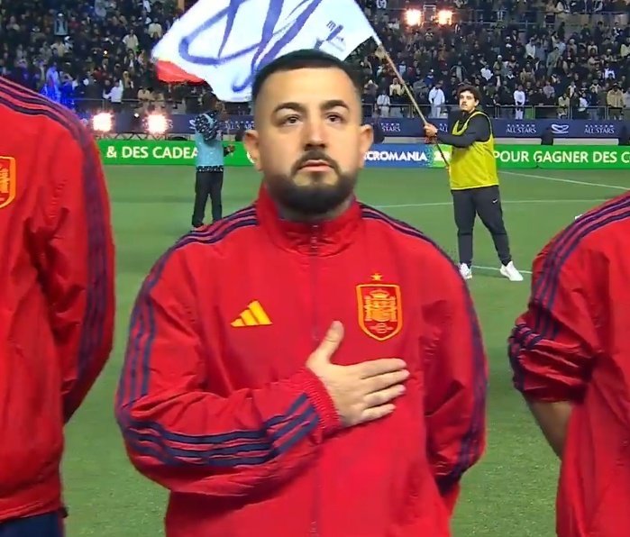 trollfpc's tweet photo. Y eso que españa no convoco a este crack https://t.co/kdgCovvPTw