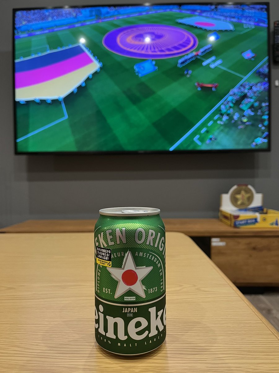 take38nao's tweet photo. さぁ始まる！
応援しましょう！
日本サッカー！
4年に1度の祭典！
最後は気持ち！

ヘイネケン！ https://t.co/RAqhtVtvLg