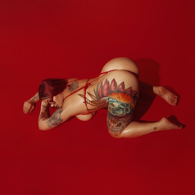 Watch Google Santana Red's leaked NSFW photo on TwXstars