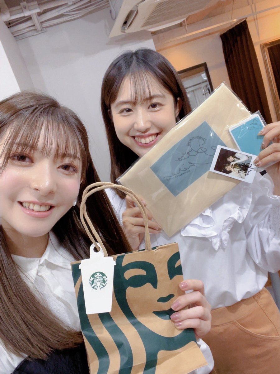 rico_sugahara's tweet photo. 今日１日イベントの司会進行をしてくださった真世ちゃん(#吉川真世 さん)
沢山盛り上げてくださって本当に楽しい時間を作ってくれて感謝しかありません🙏✨
沢山お写真も撮ってもらって♡プレゼントまで頂いちゃいました🥰
本当に本当にありがとうございました🙇‍♀️💕 https://t.co/sNDWgWtDMe