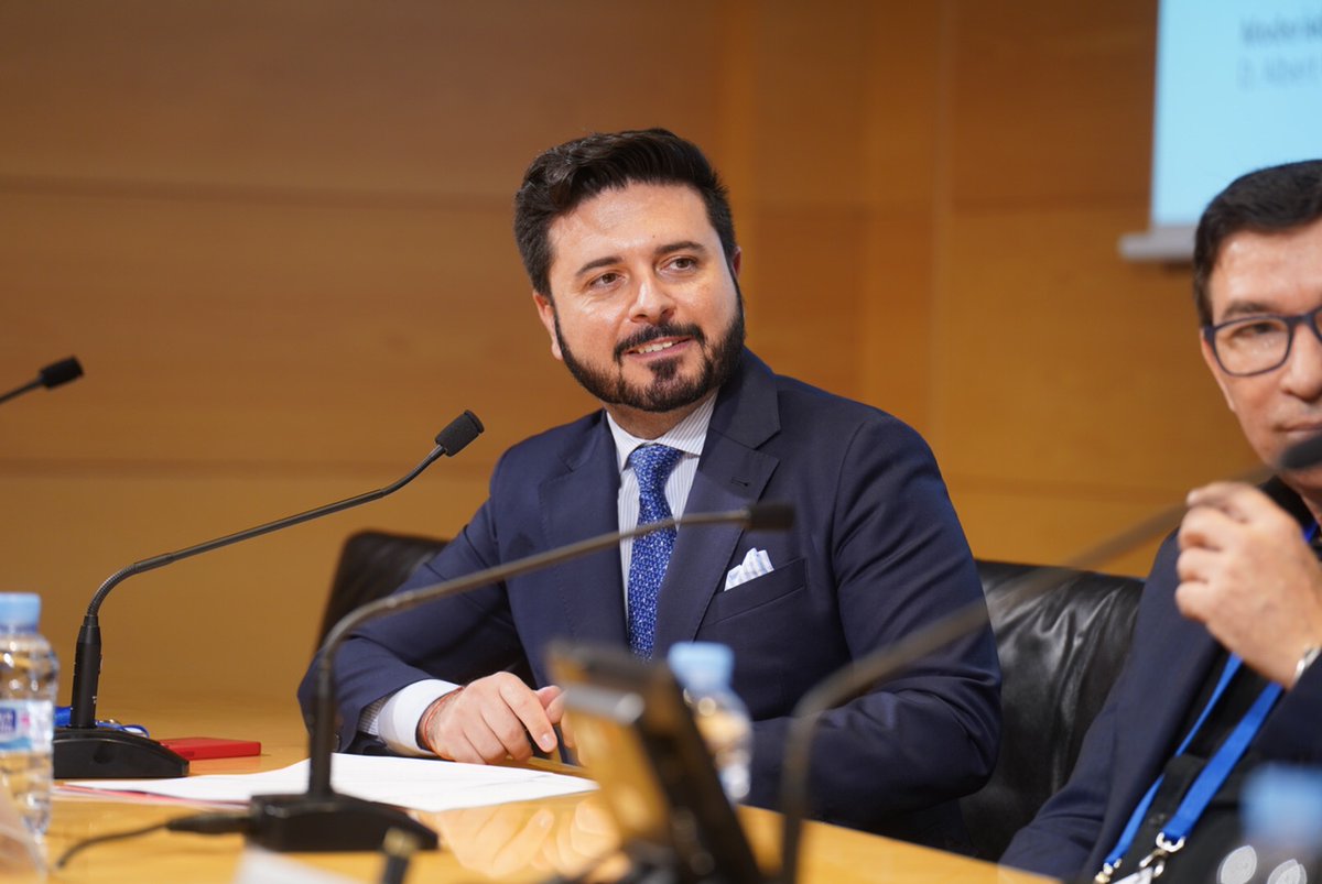 BolsaBME's tweet photo. 📌'Inversión de impacto: empresas con propósito y el rol del ESG en Latinoamérica'
🙏 Gracias a Albert Medrán (@medri), Director Corporativo y de ESG de @LlorenteyCuenca, y moderador de este panel de #Latibex https://t.co/RtMV6kF8LA
