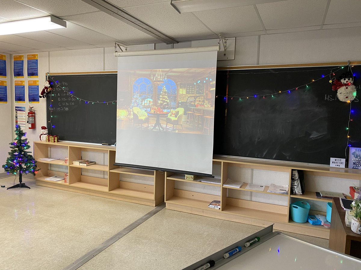 MsMartins04's tweet photo. It’s beginning to look a lot like Christmas in portable 6 🎄🎅🏼 https://t.co/oW8OWF8GvR
