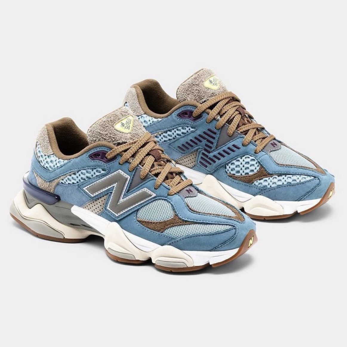 StreetFashion01's tweet photo. Bodega announce their Collab with New Balance on a pair of 9060’s!🖤 https://t.co/rFtLHFmk3x