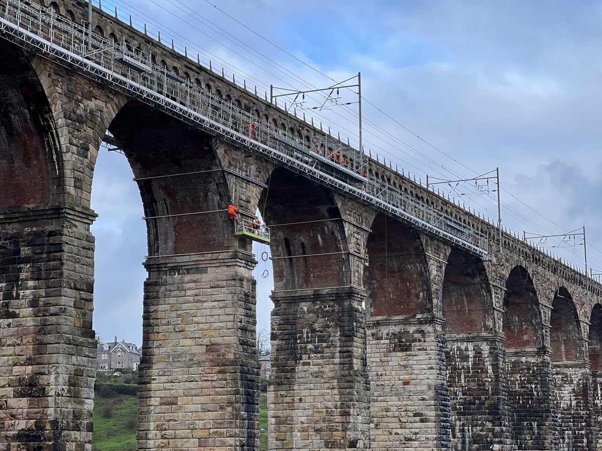 NetworkRailEC's tweet photo. π Our major repairs to the iconic #RoyalBorderBridge have been extended into 2023 to help this vital structure reliably transport passengers and freight for future generations.
Find out how we're using an innovative rope access system to save millions π https://t.co/Et5Ls8k5Jp https://t.co/uZDIZt6VSG